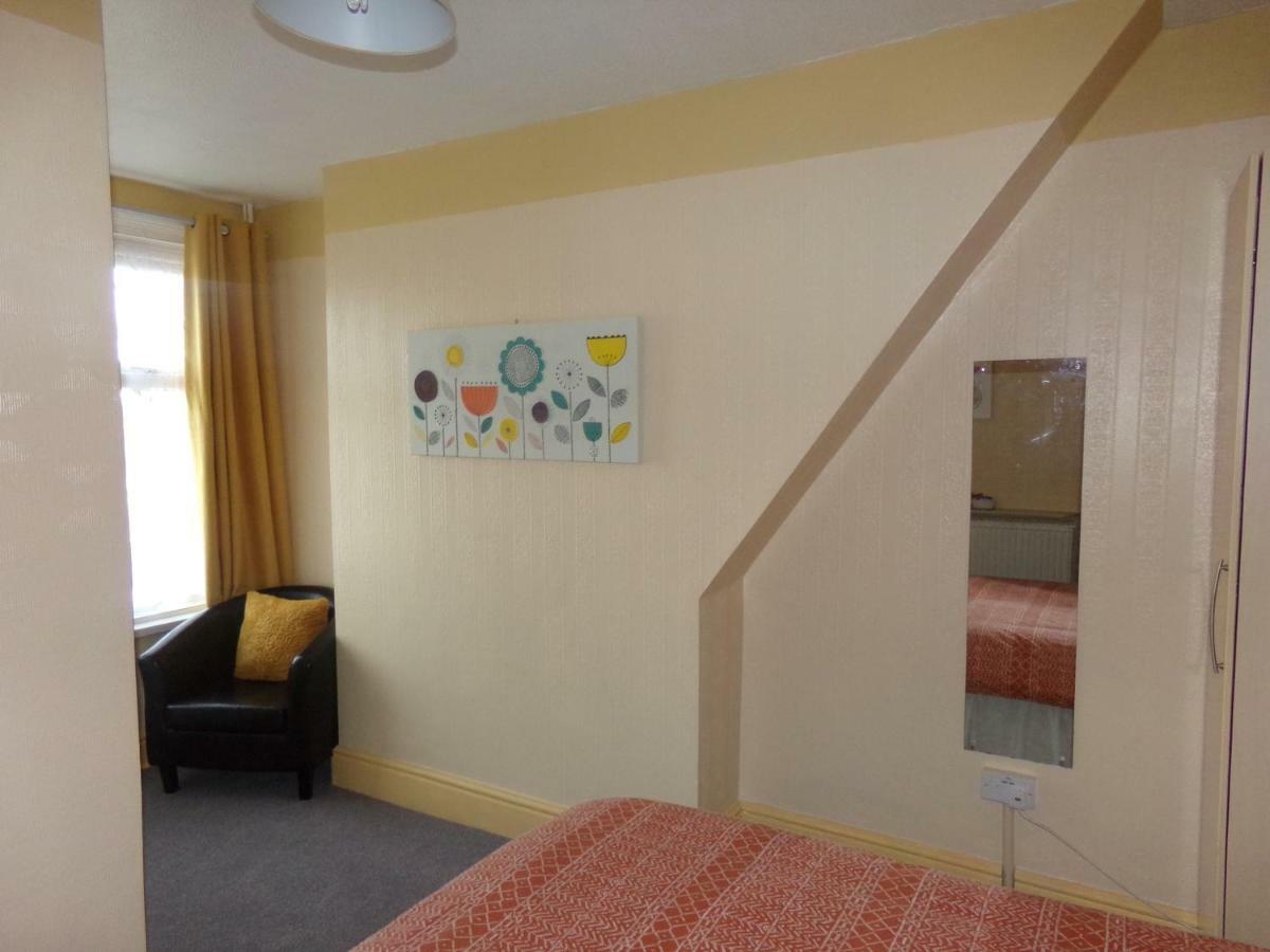 St Annes Bed & Breakfast Great Yarmouth Bagian luar foto