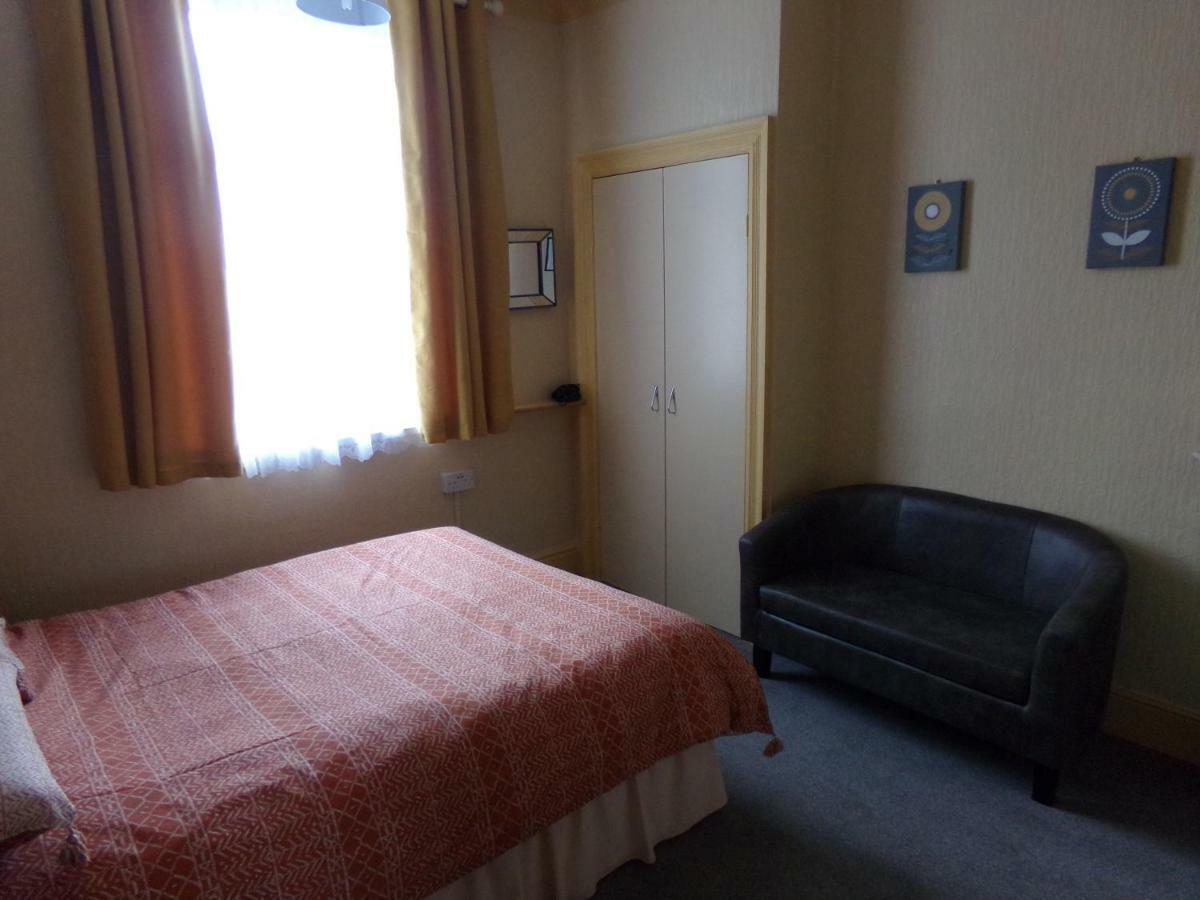 St Annes Bed & Breakfast Great Yarmouth Bagian luar foto